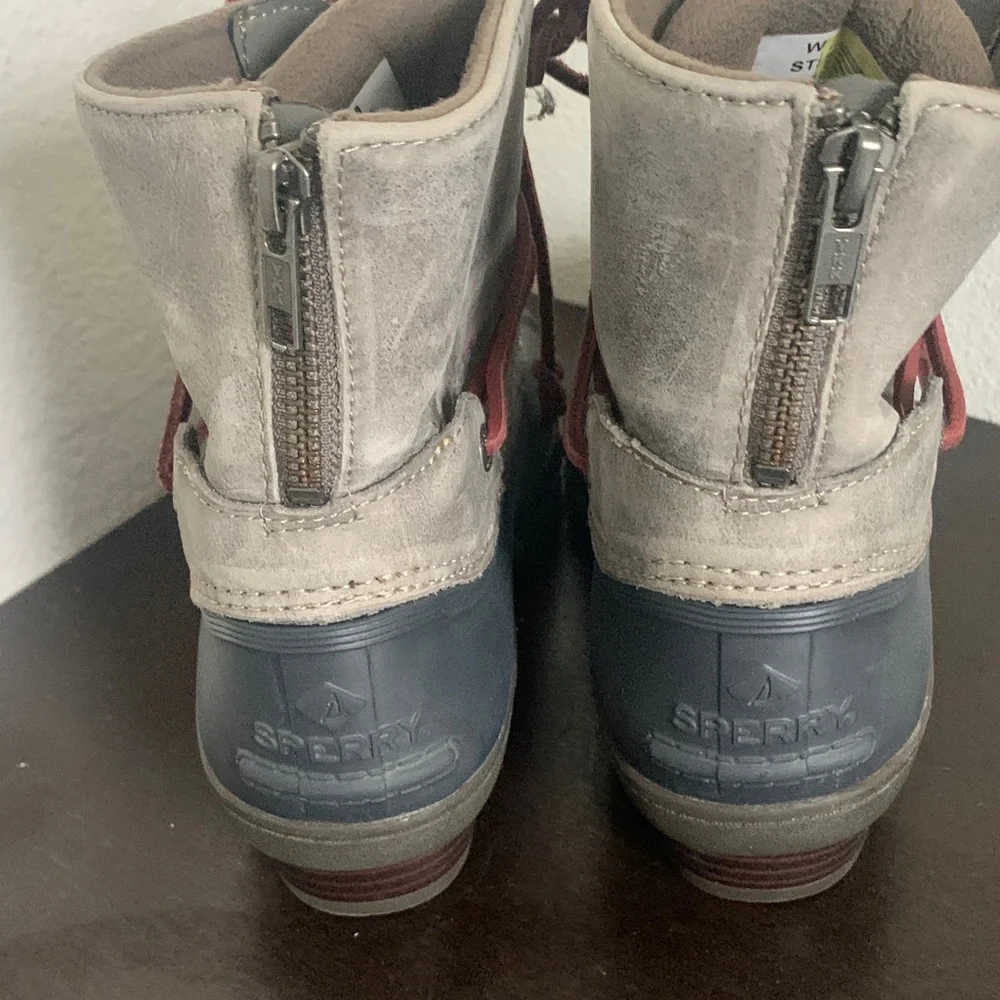 Sperry Duck Boots Gray and Red Lace Up Boots. - Picture 3 of 8